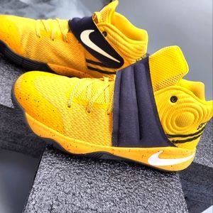 Nike Kyrie School Bus Yellow Kids Size 5.5y